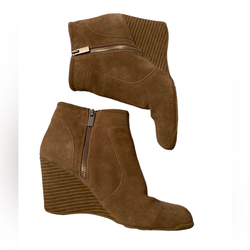 Kenneth Cole Reaction Brown Leather Suede Wedge Heel Boots Sz 7.5